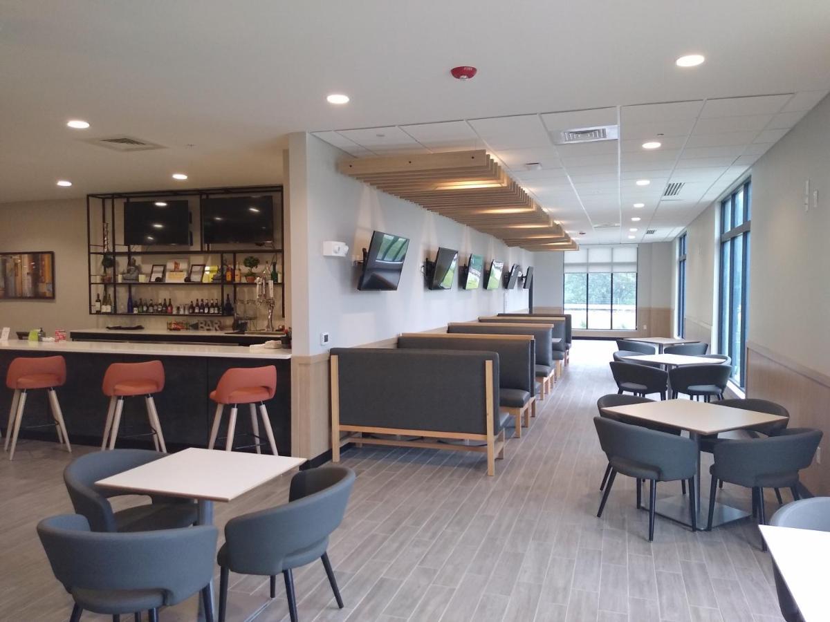 Holiday Inn - Kansas City - Northeast By Ihg Εξωτερικό φωτογραφία