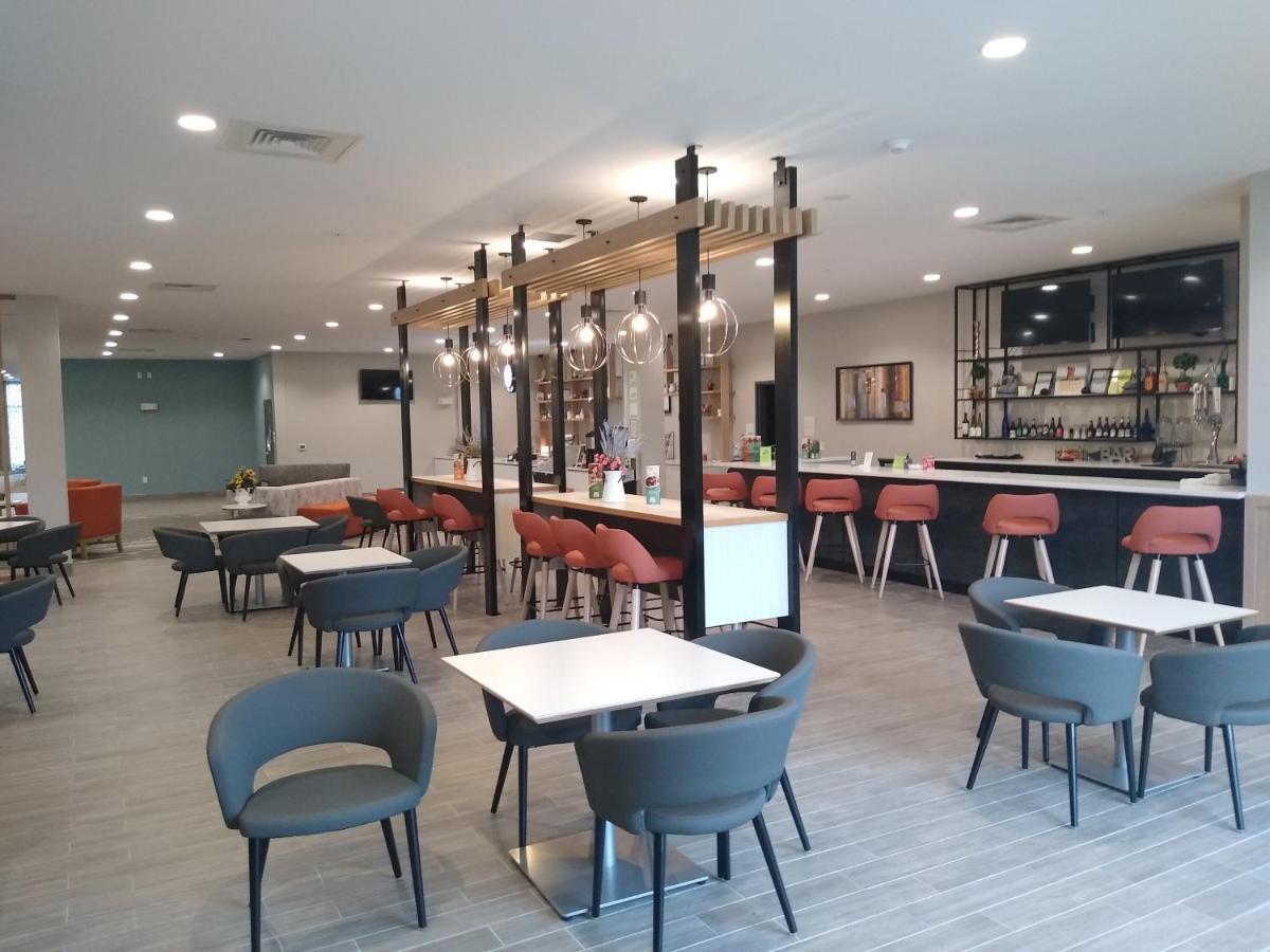 Holiday Inn - Kansas City - Northeast By Ihg Εξωτερικό φωτογραφία